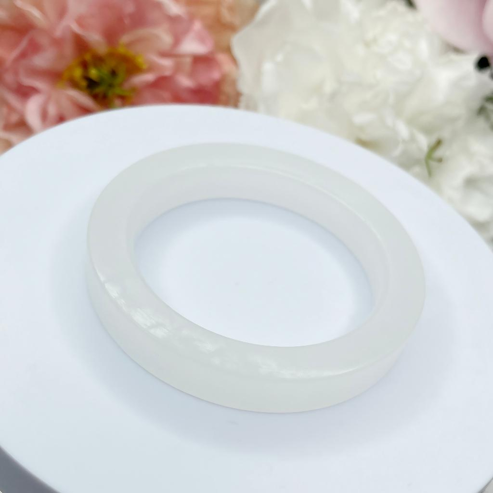 NO.174超凡脫俗月光白 白玉方鐲 內徑 56 MM 圈口 佘太翠玉鐲 手鐲 手環(邊角微粗) 尺寸:內徑56.3*寬-細節圖4