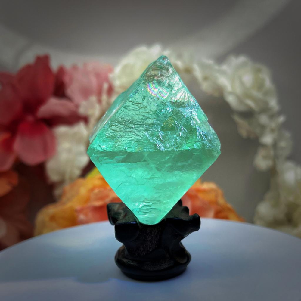 E4純天然稀有巨大八面體螢石彩虹光晶體淨透 能量原礦石收藏等級Size:60.2*57.6*57.5MM-細節圖3