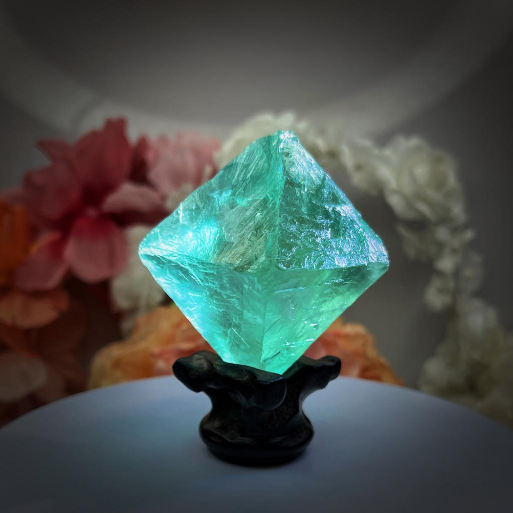 E4純天然稀有巨大八面體螢石彩虹光晶體淨透 能量原礦石收藏等級Size:60.2*57.6*57.5MM-細節圖4