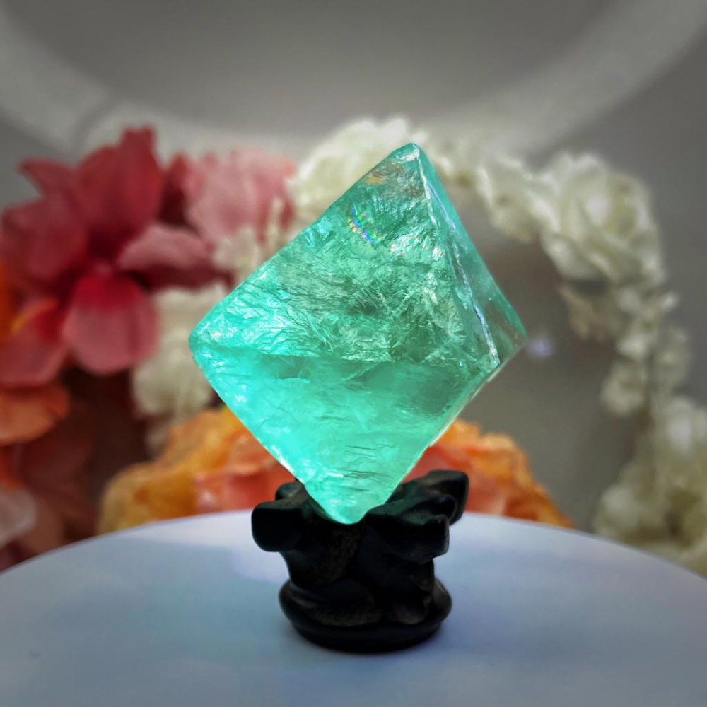 E4純天然稀有巨大八面體螢石彩虹光晶體淨透 能量原礦石收藏等級Size:60.2*57.6*57.5MM-細節圖7