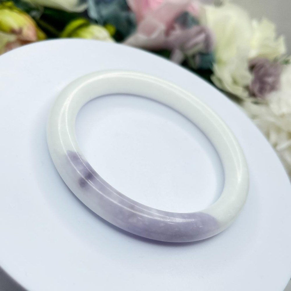 NO.103稀有絕美半壁紫白玉鐲 內徑 62MM 圈口 浪漫溫柔 和田玉手鐲 尺寸:內徑62.2*寬9.8*厚9.4MM-細節圖4