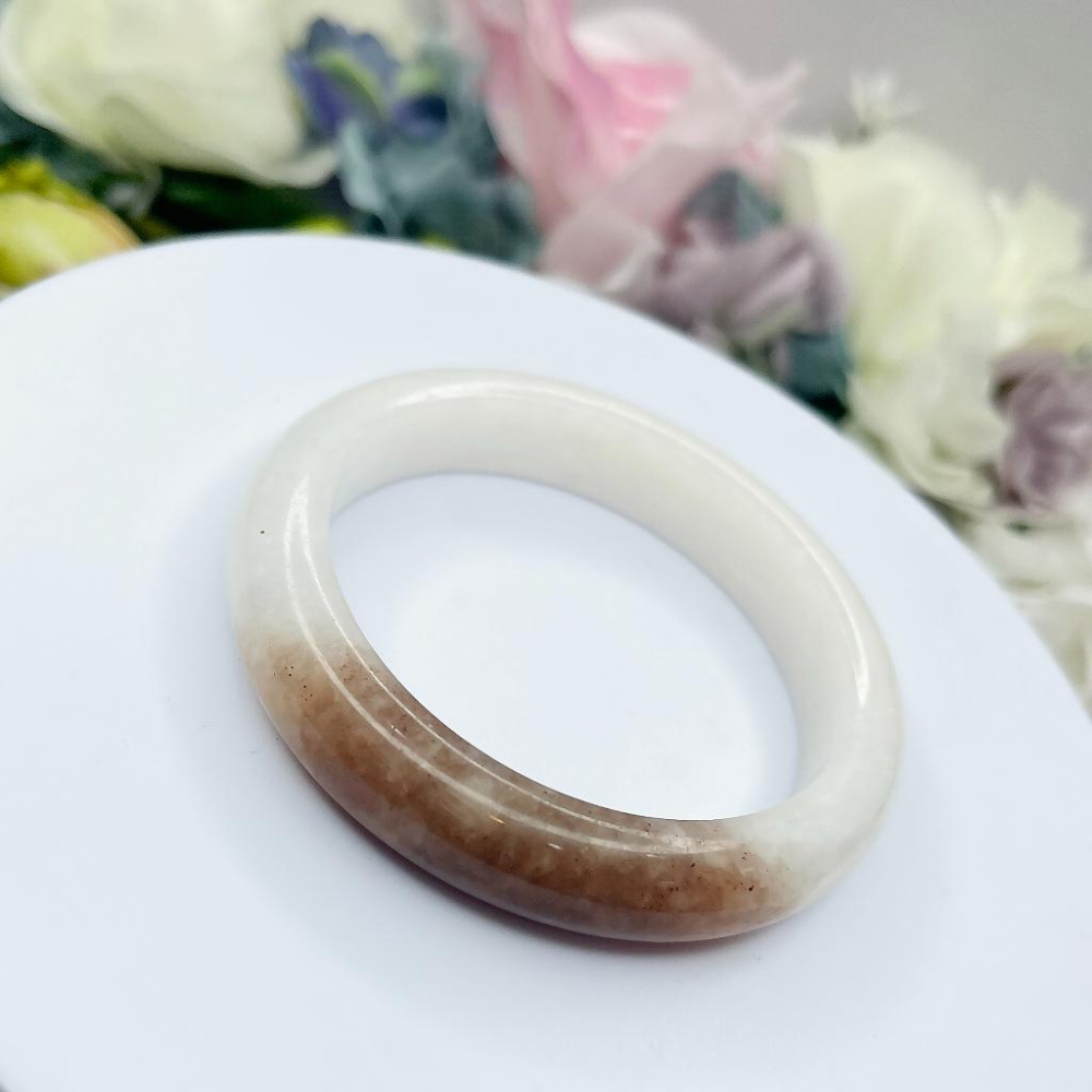 NO.100 稀有俏色金絲玉可可拿鐵內徑 56 MM 圈口 新疆料 手鐲 尺寸:內徑53.6*寬11.7*厚8.2MM-細節圖4