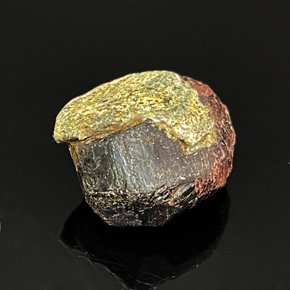 稀有石榴石共生金雲母 能量原礦石 23*24*15MM 礦物標本-細節圖2