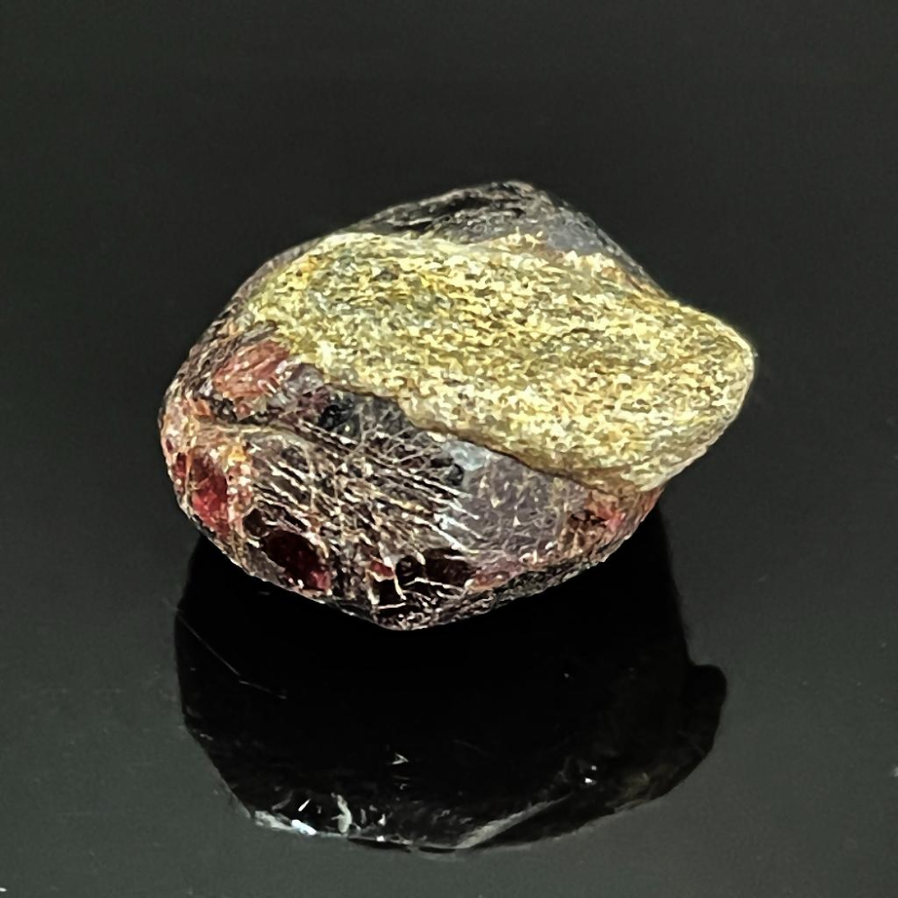 稀有石榴石共生金雲母 能量原礦石 23*24*15MM 礦物標本-細節圖5