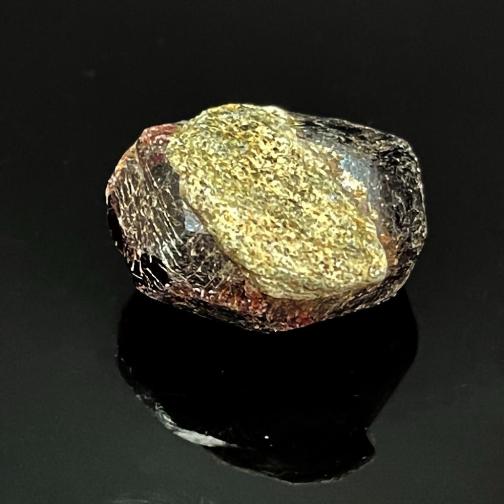 稀有石榴石共生金雲母 能量原礦石 23*24*15MM 礦物標本-細節圖6