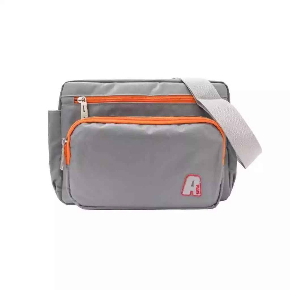 A-PLUS 側背包 灰