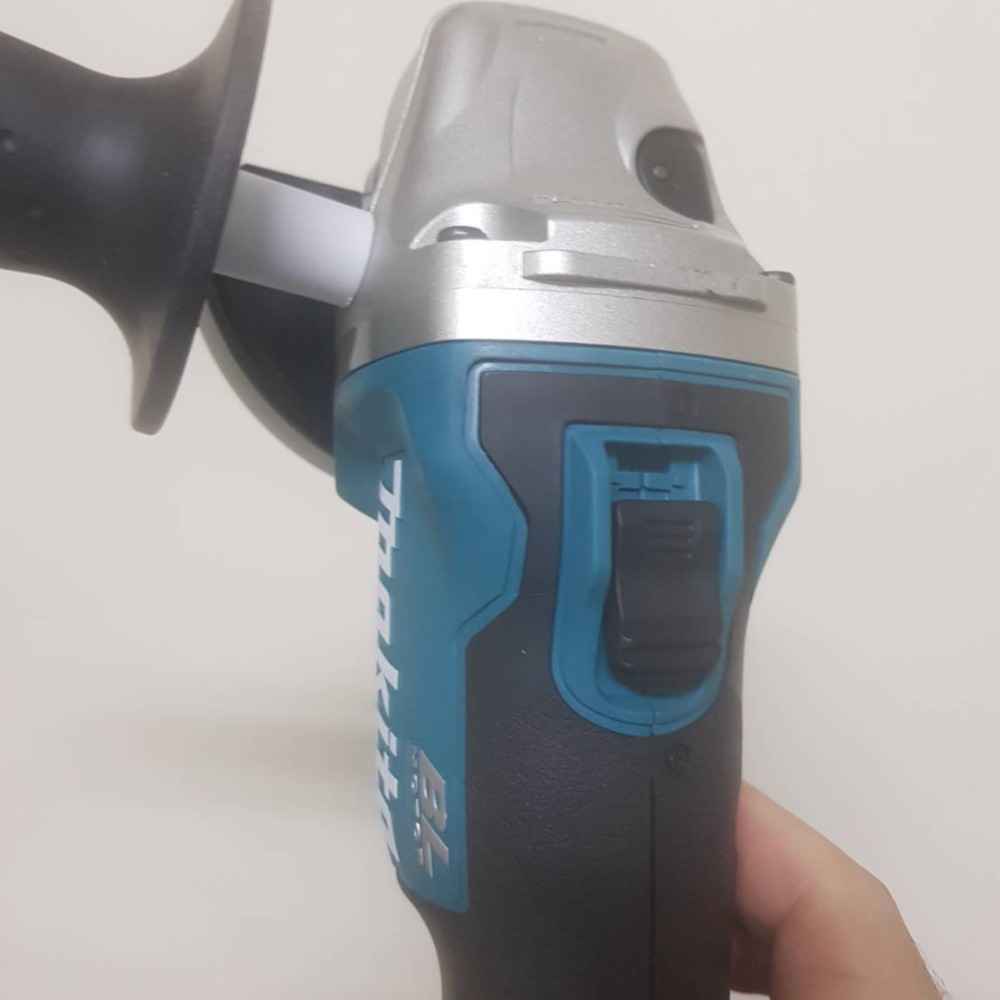 牧田 MAKITA 18V DGA404  無刷 充電式 砂輪機 (水貨機) 陸製-細節圖3