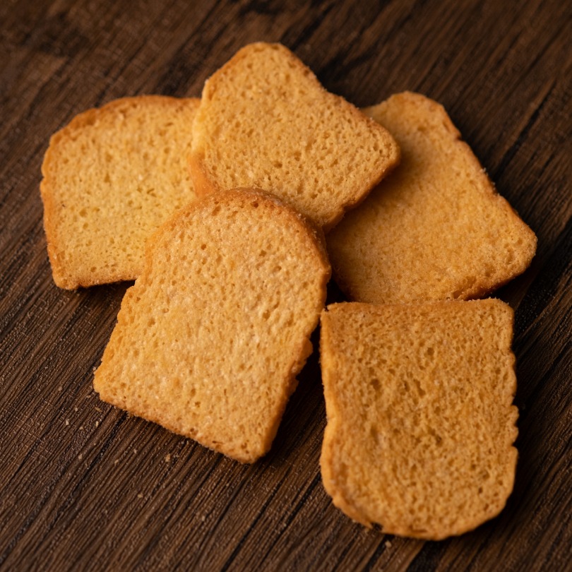 【Little Farm x泰國零食🤤】泰國 焗烤吐司餅乾 奶油 香蒜 獨立包裝 泰國零食 土司餅乾 麵包餅乾-細節圖4