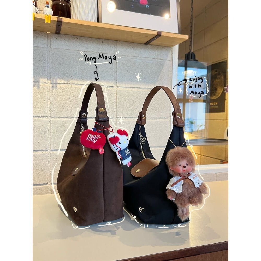 ﹝PONYPONY包×泰搶手﹞現貨 泰國PONYPONY MoYa掀蓋腋下包 大尼龍包 三用包 可手提可側背 可拆背帶-細節圖2