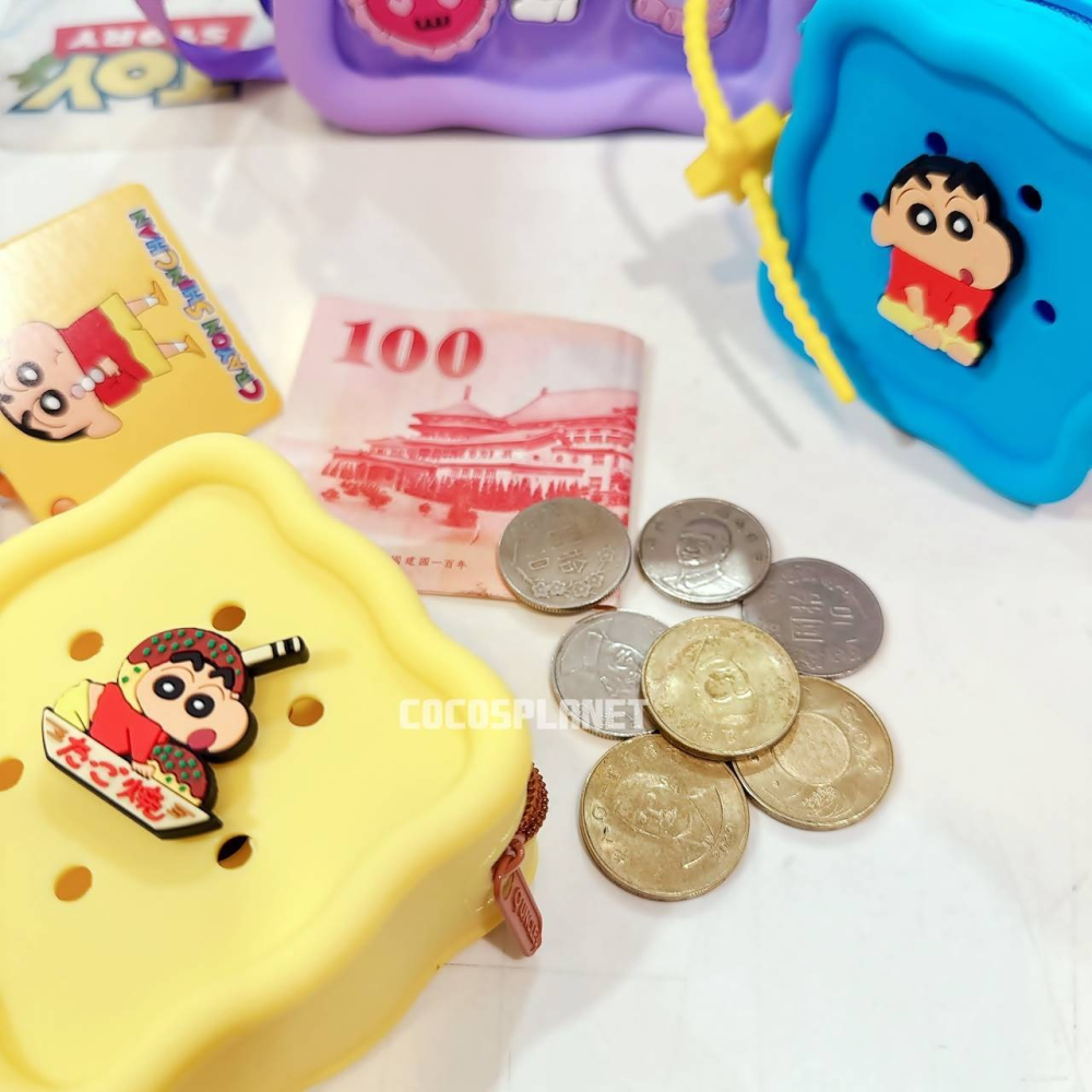 正版 蠟筆小新 黃色 方形迷你收納包 矽膠 零錢包 收納包 小化妝包 飾品包 耳機收納包 COCOS WZ075-細節圖5