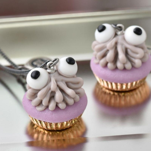🇯🇵日本 Q-pot. × 怪獸電力公司 阿布杯子蛋糕造型項鍊、吊飾 迪士尼皮克斯聯名周邊