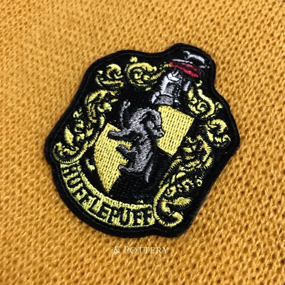 🇬🇧倫敦影城 學院徽章針織流蘇圍巾 Harry Potter 哈利波特周邊 霍格華茲-細節圖4