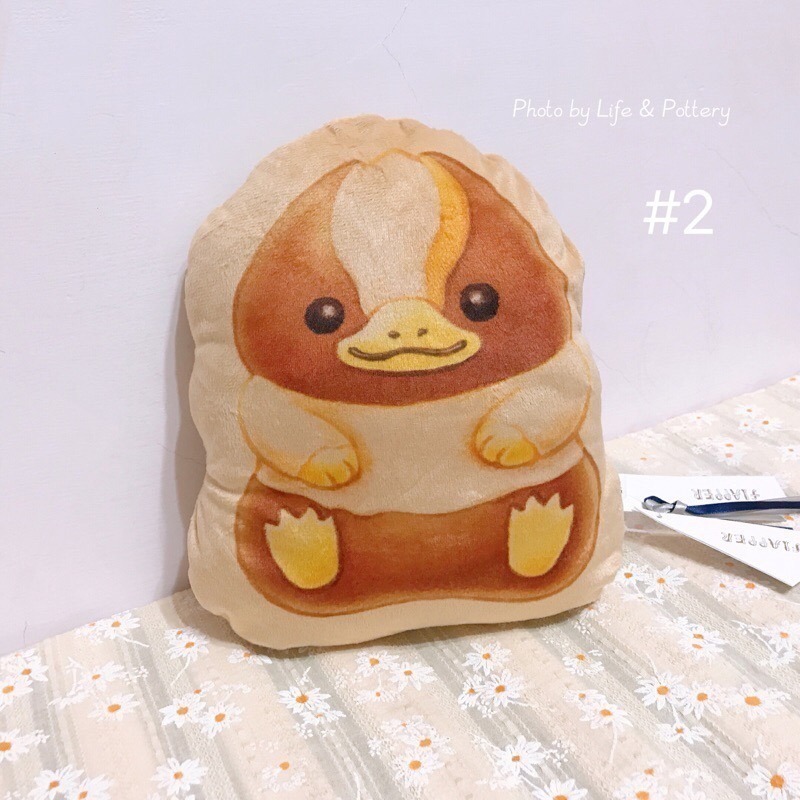 玻璃獸寶寶小靠墊 #2 深棕×米白