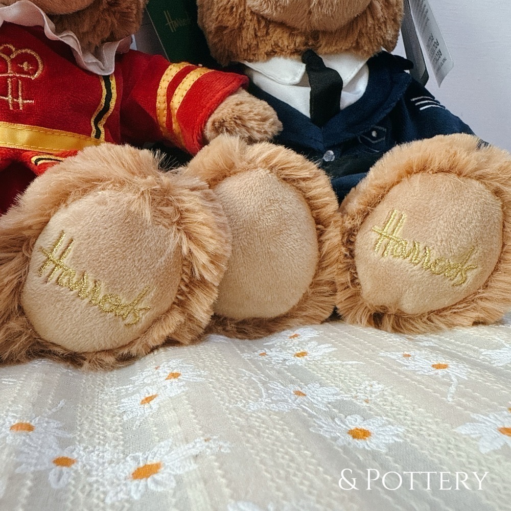 🇬🇧英國 Harrods 哈洛德英倫經典泰迪熊玩偶 衛兵熊、衛士熊、警察熊、吹笛熊、英國國旗熊 絨毛娃娃-細節圖3