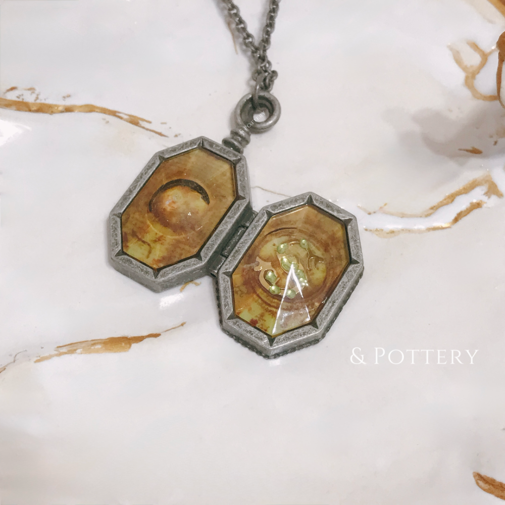 🇯🇵日本 Mahou Dokoro 史萊哲林的小金匣 項鍊 掛墜盒 墜飾盒 哈利波特 Harry Potter-細節圖2