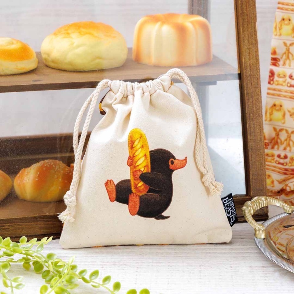 🇯🇵日本 Mahou Dokoro 怪獸與牠們的產地 科沃斯基烘培坊棉質手提袋 束口袋 收納包 玻璃獸 麵包坊-細節圖5