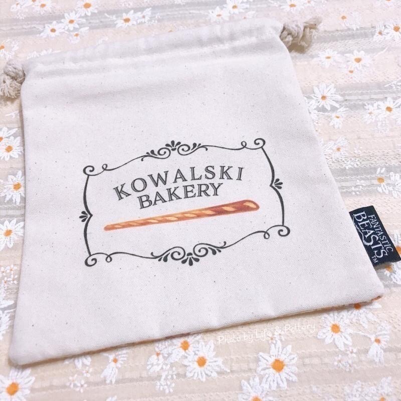 🇯🇵日本 Mahou Dokoro 怪獸與牠們的產地 科沃斯基烘培坊棉質手提袋 束口袋 收納包 玻璃獸 麵包坊-細節圖8