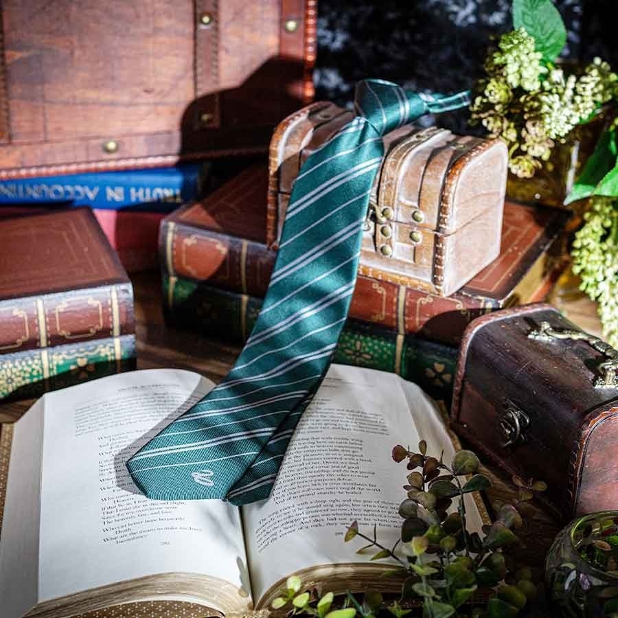 🇯🇵日本 Mahou Dokoro 學院象徵拉鍊式領帶 Harry Potter 哈利波特周邊 霍格華茲 免打領帶-規格圖1