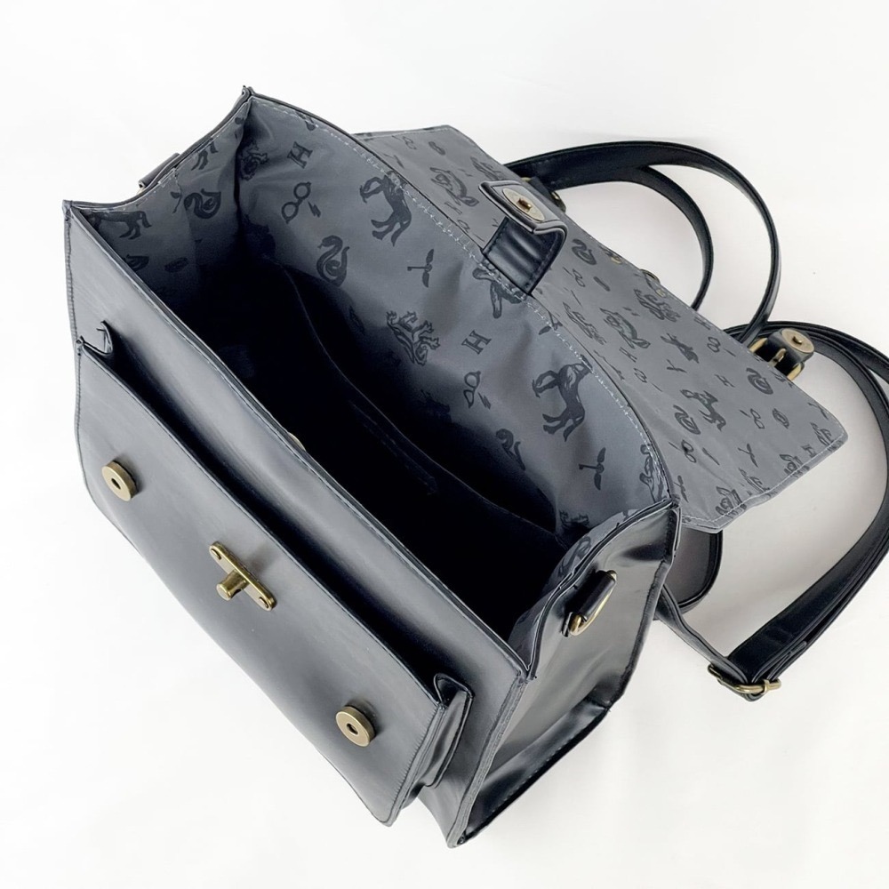 Harry Potter × Flapper 霍格華茲校徽直立劍橋後背包｜側背/斜背/劍橋包 哈利波特聯名周邊-細節圖4