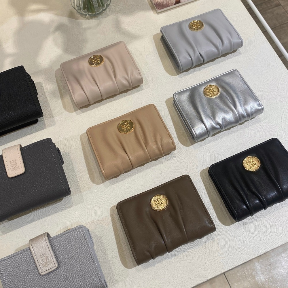 🇯🇵日本 my twilight 金屬火漆封蠟標誌褶皺雙折皮革短夾 皮夾 錢包 小眾品牌♡不撞款~-細節圖3