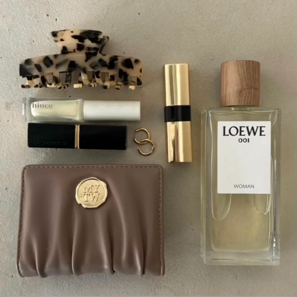 🇯🇵日本 my twilight 金屬火漆封蠟標誌褶皺雙折皮革短夾 皮夾 錢包 小眾品牌♡不撞款~-規格圖11