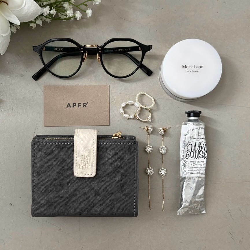 炭灰（gray）チャコールグレー