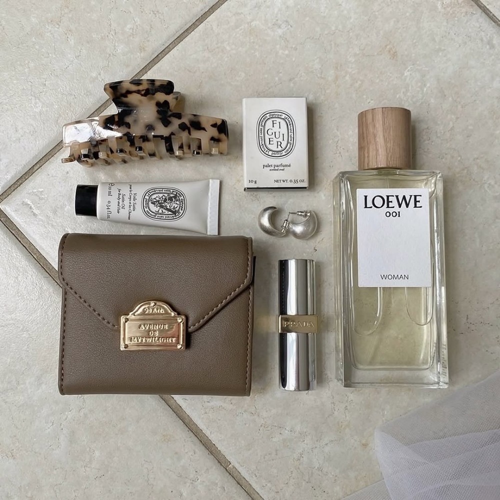 灰棕（greige）グレー