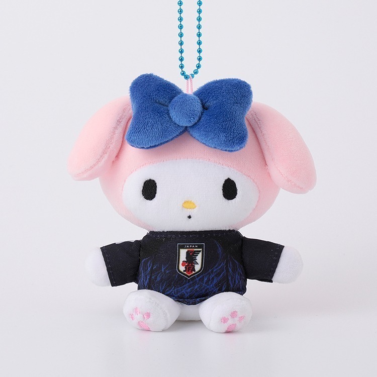 🇯🇵日本國家足球隊 × Sanrio 三麗鷗聯名球衣玩偶 吊飾娃 凱蒂貓 大耳狗 布丁狗 美樂蒂 酷洛米 漢頓 企鵝-規格圖6