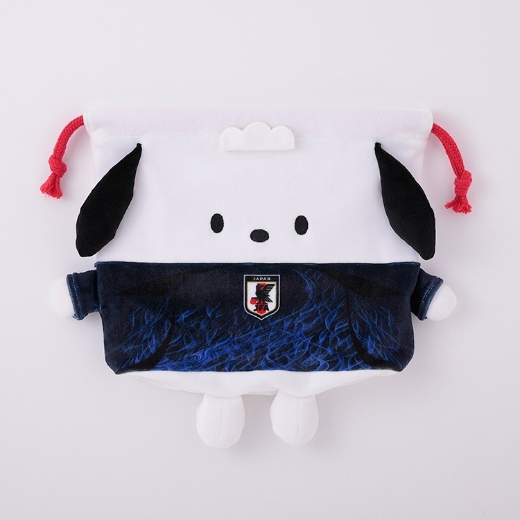 🇯🇵日本國家足球隊 × Sanrio 三麗鷗聯名球衣坐姿造型束口袋 Kitty 大耳狗 布丁狗 美樂蒂 酷洛米 漢頓-規格圖6