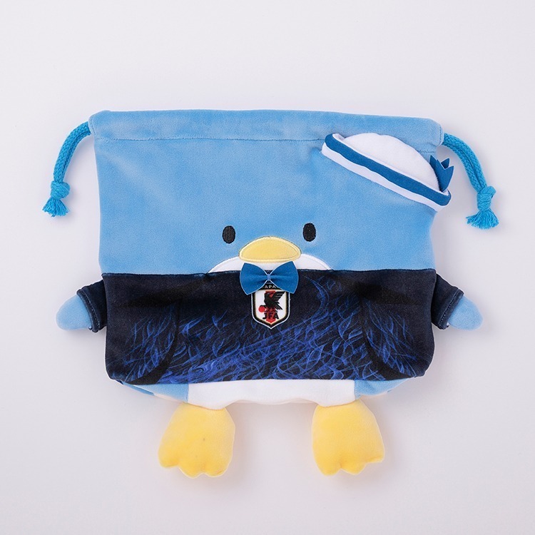 🇯🇵日本國家足球隊 × Sanrio 三麗鷗聯名球衣坐姿造型束口袋 Kitty 大耳狗 布丁狗 美樂蒂 酷洛米 漢頓-規格圖6