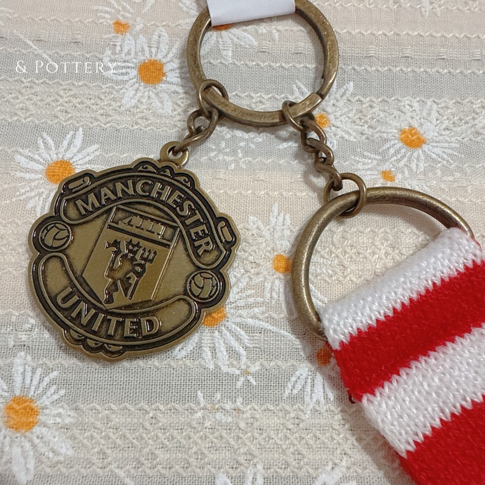 🔥現貨 🇬🇧英國 曼聯隊徽紅白圍巾金屬鑰匙圈｜英超 足球 曼徹斯特聯足球俱樂部 Manchester United-細節圖7