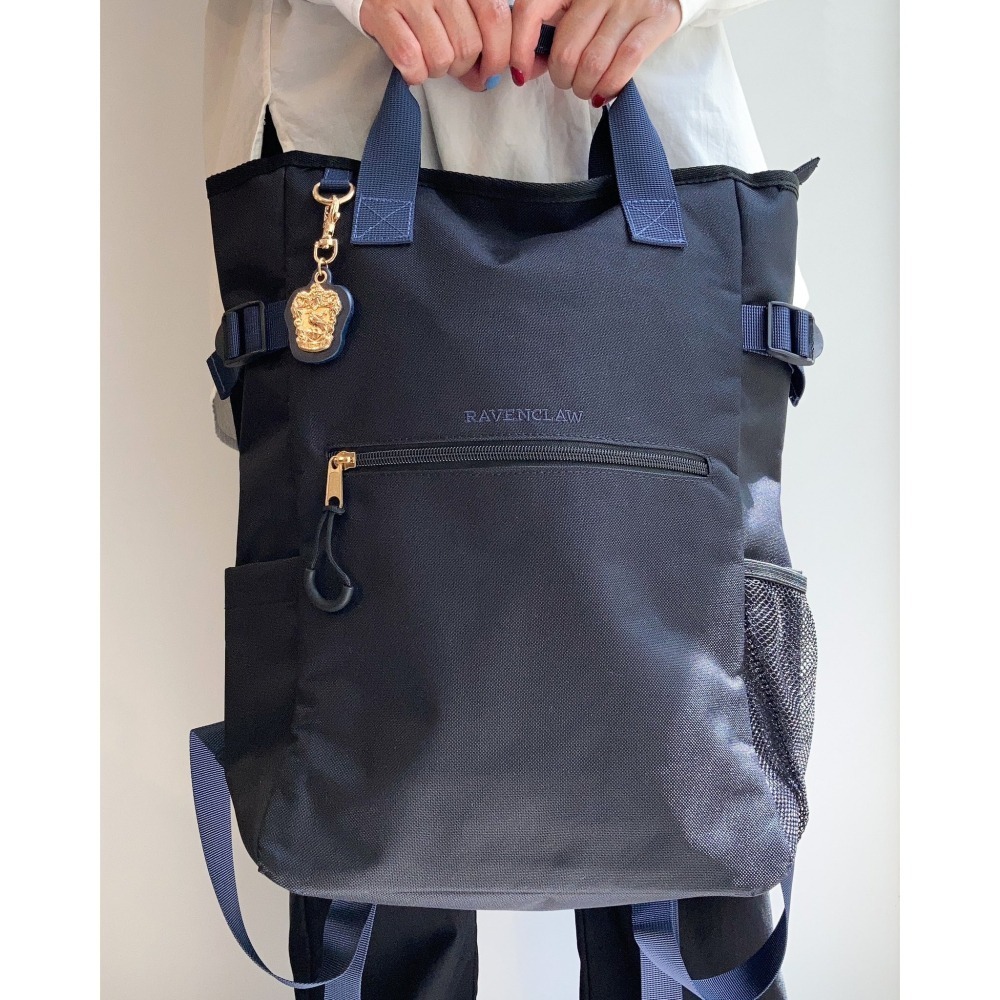 Harry Potter × Flapper 學院徽章金屬掛飾手提後背包 通勤包 書包 哈利波特聯名周邊 霍格華茲-細節圖2