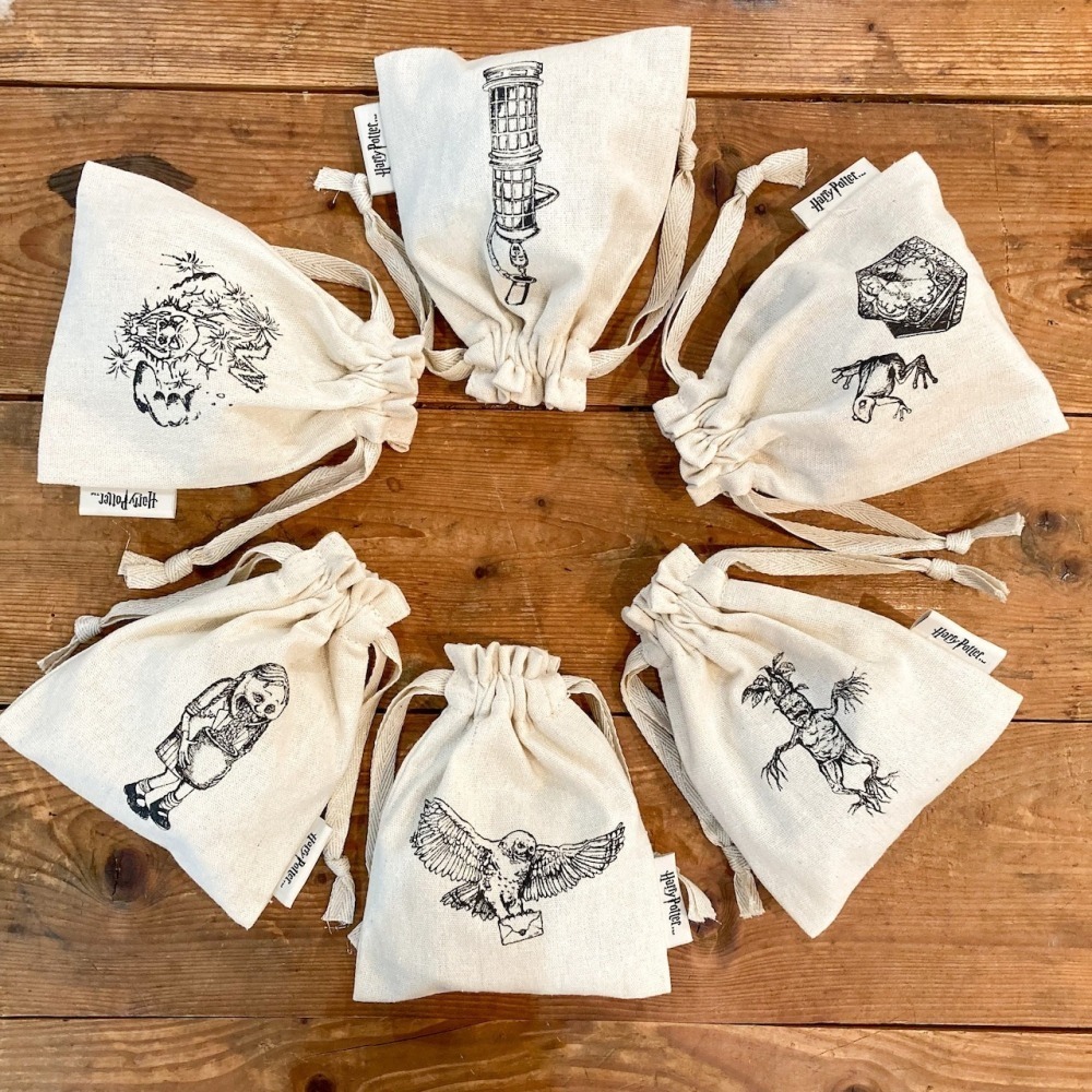 Harry Potter × Flapper 哈利波特手繪風棉質束口袋 抽繩包 收納袋 怪獸與牠們的產地 玻璃獸 貓頭鷹-細節圖11