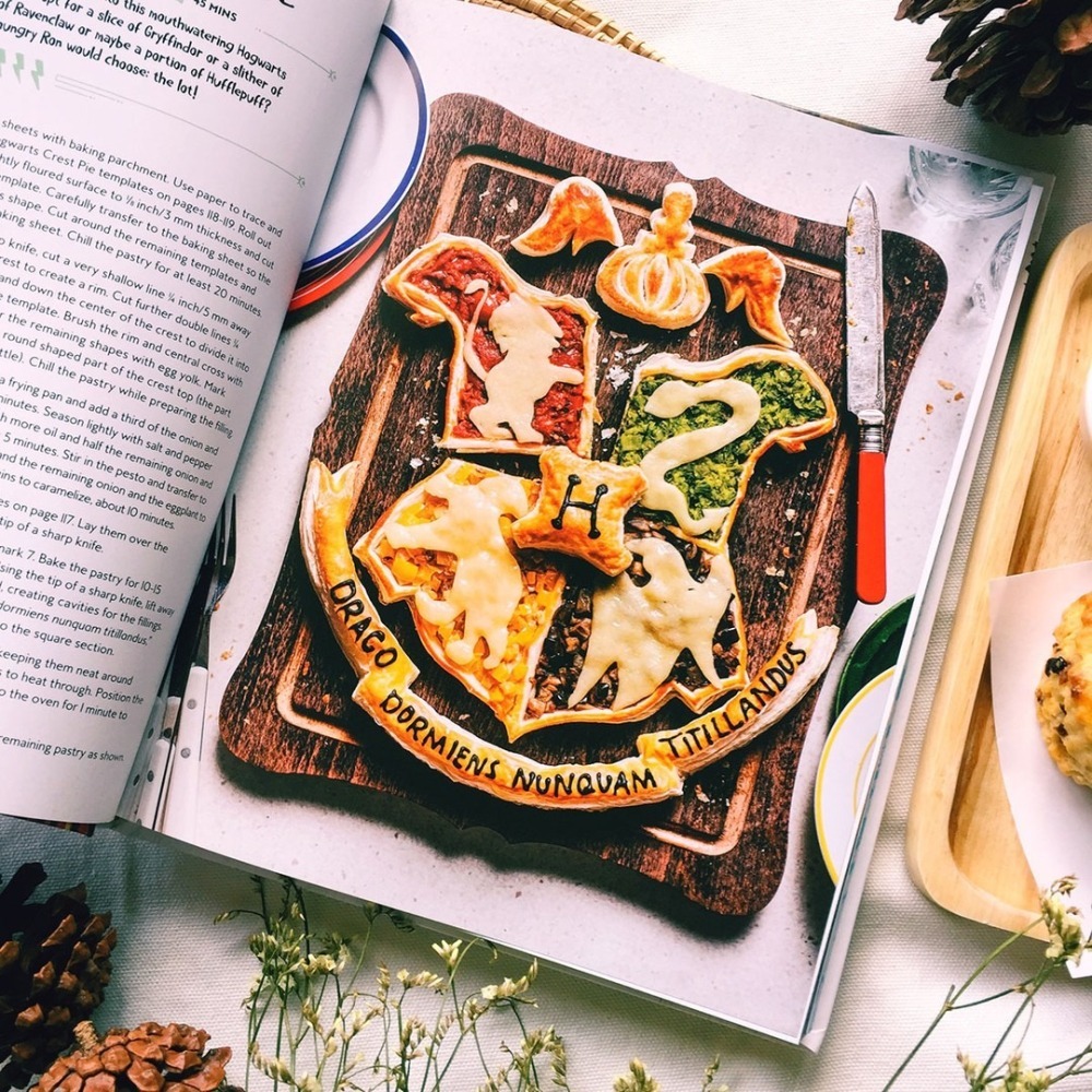 📔哈利波特 官方魔法烘培食譜【英文版】精裝書 Harry Potter BakingBook Cookbook-細節圖3