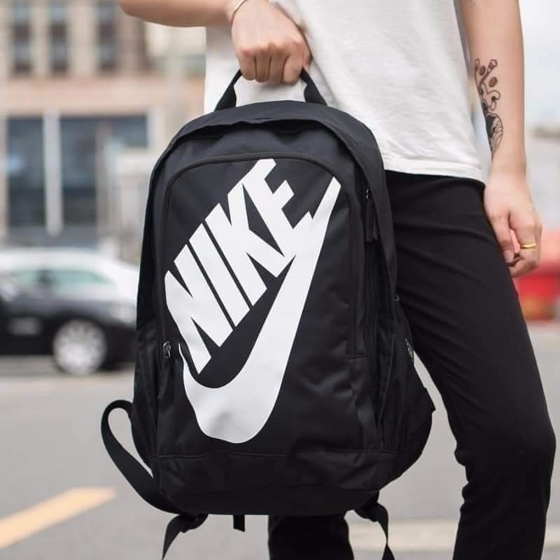 NIKE 大LOGO 黑白 學生後背包 休閒運動包 定價1450-細節圖5