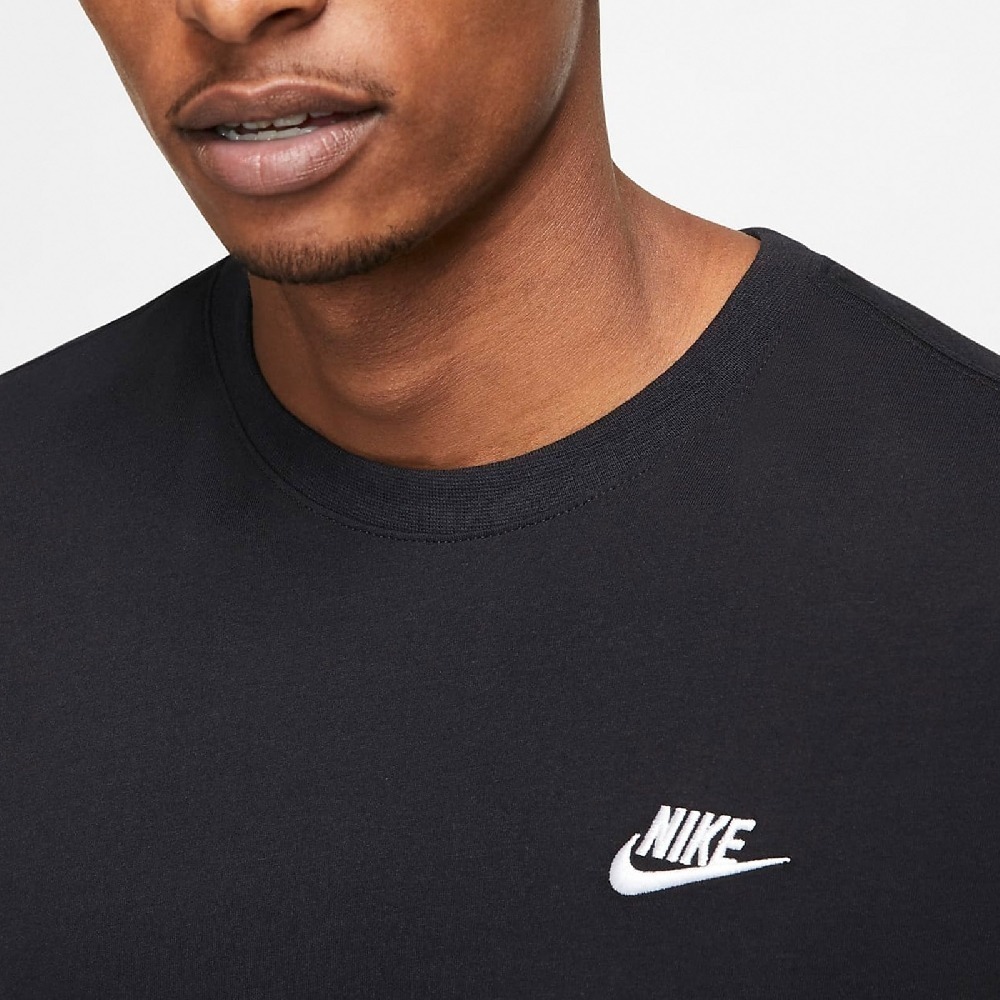 男子 NIKE AS M NSW CLUB TEE 黑色 基本款 刺繡小LOGO 短棉T-細節圖2