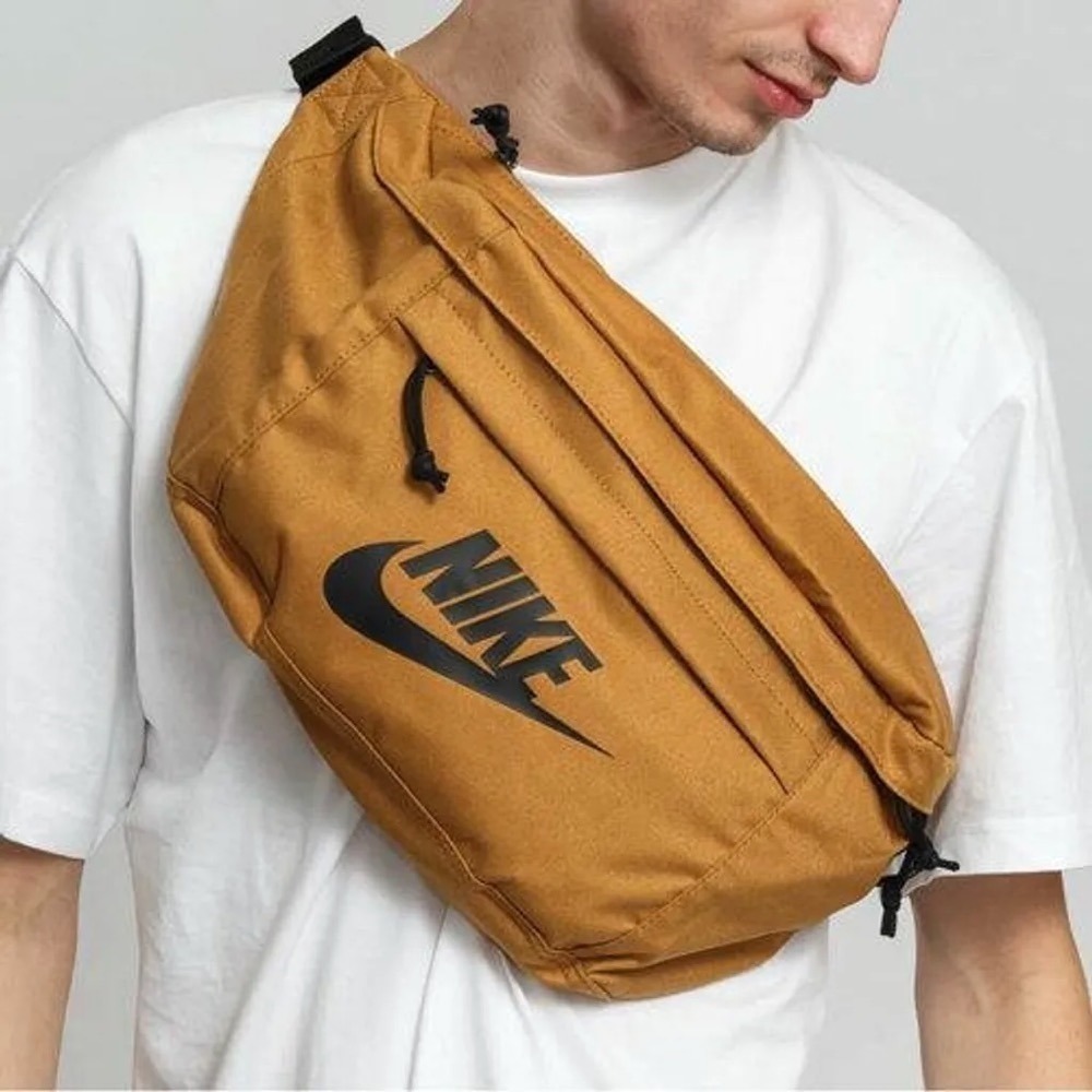 NIKE TECH HIP PACK 卡其 LOGO 大容量 大腰包 定價1250-細節圖5