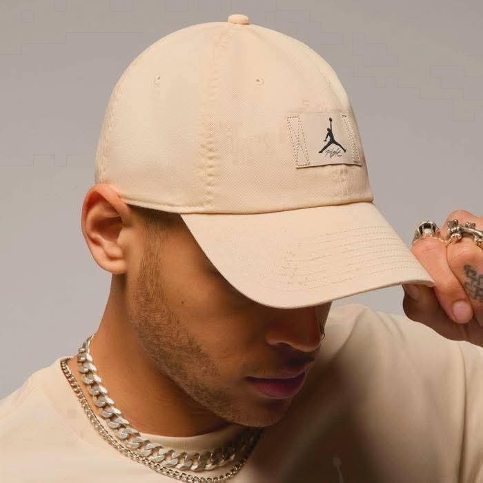 NIKE J CLUB CAP US CB FLT PATCH 休閒帽 奶茶色-細節圖3