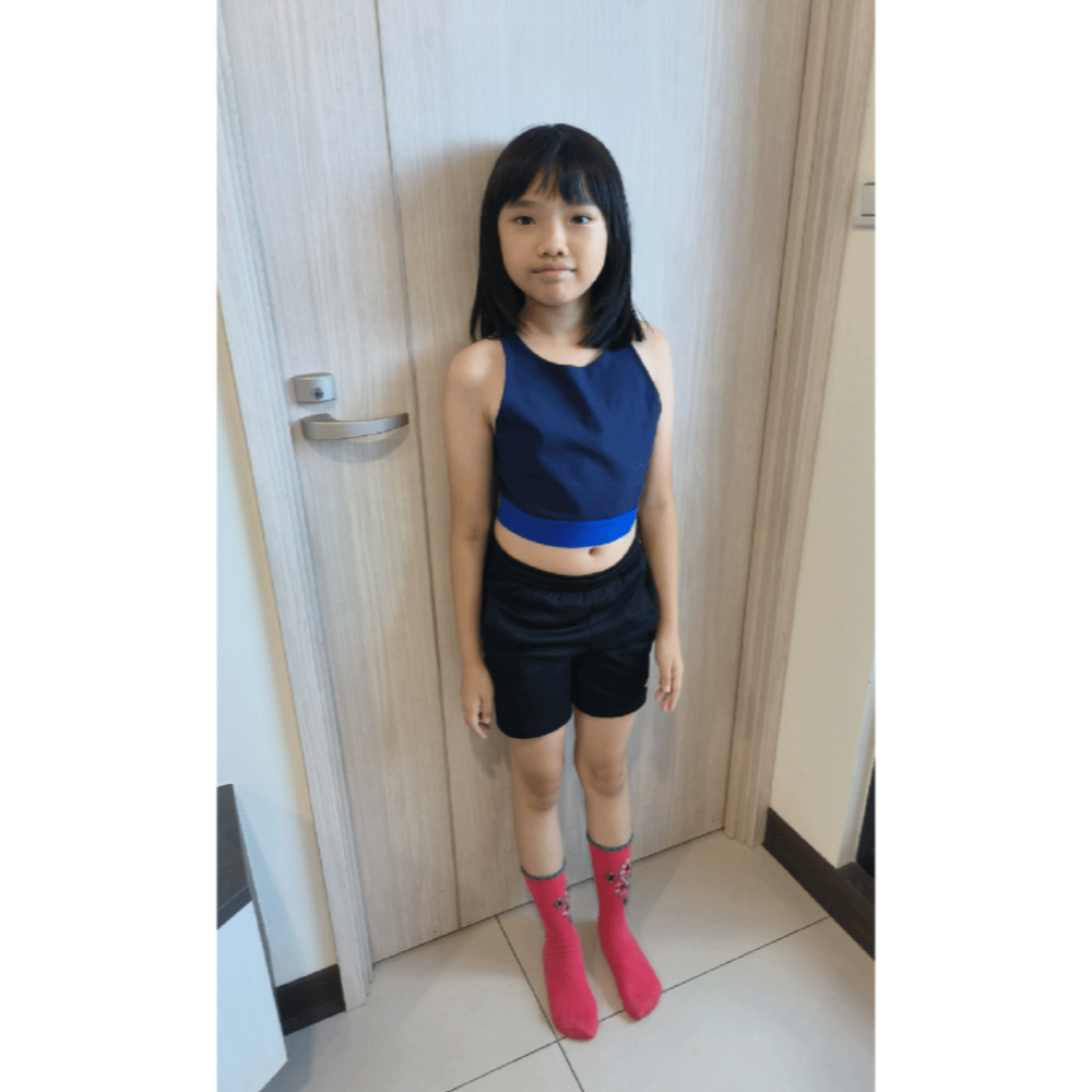 女 UA Mirror Crop 深藏青 短版背心 定價1880-細節圖2