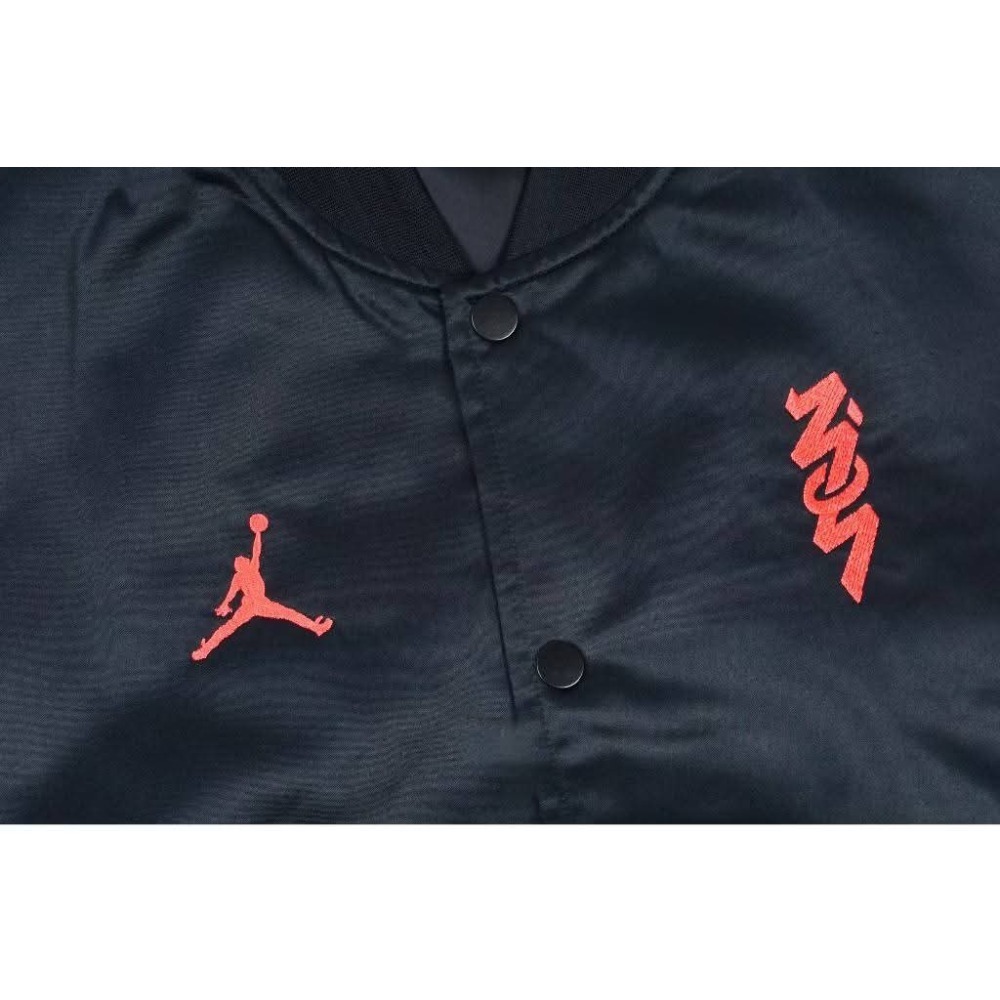 男款 NIKE Air Jordan ZION 刺繡 LOGO 胖虎 保暖防風 夾棉外套 黑 定價7580-細節圖2