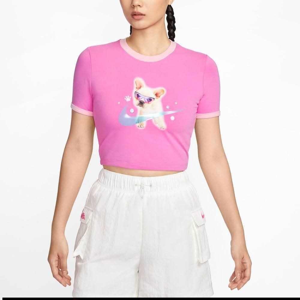 女款 Nike Sportswear 合身短版T恤 定價1580-細節圖3