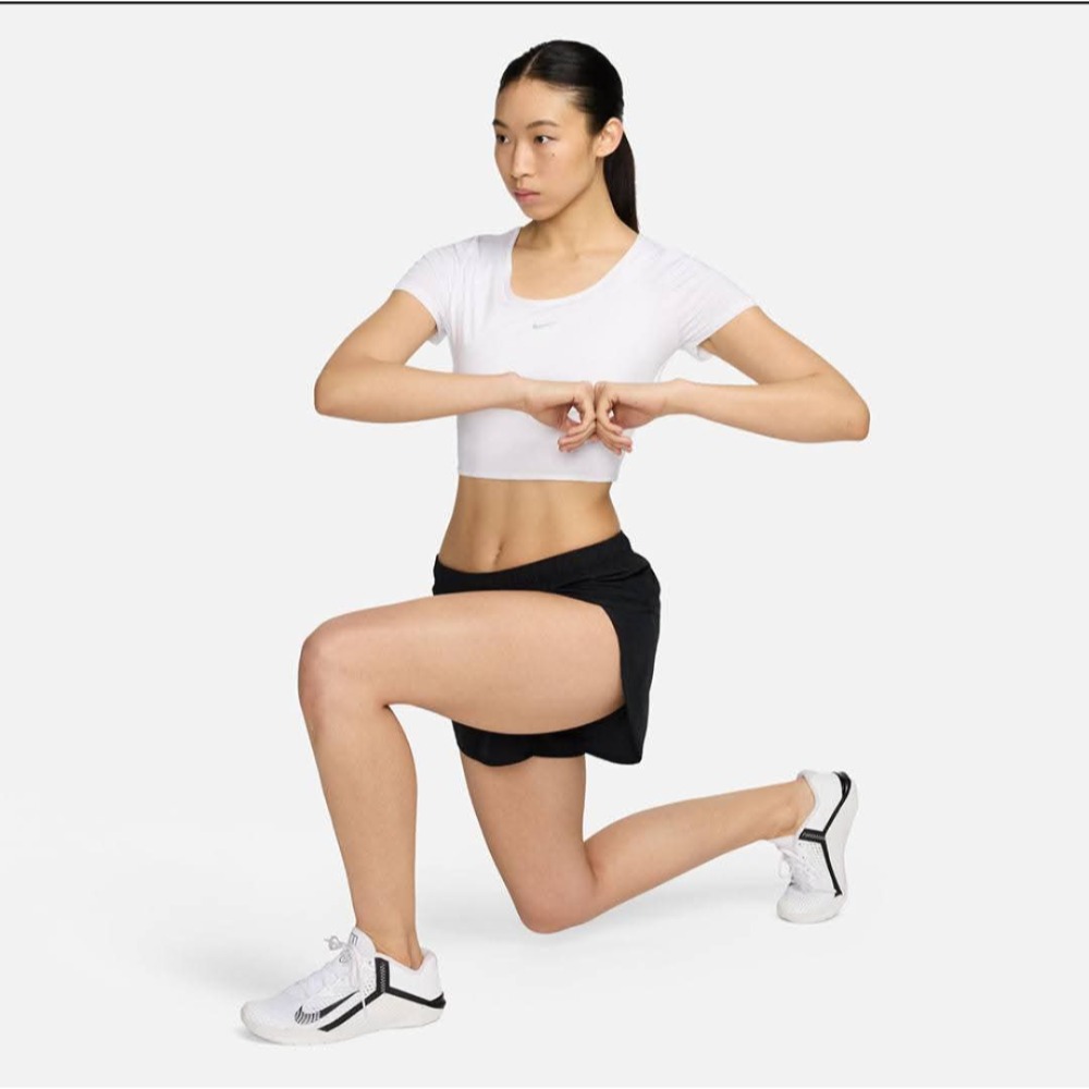 女款 Nike One Classic 短版美背短袖上衣 (FN2852-100)-細節圖4