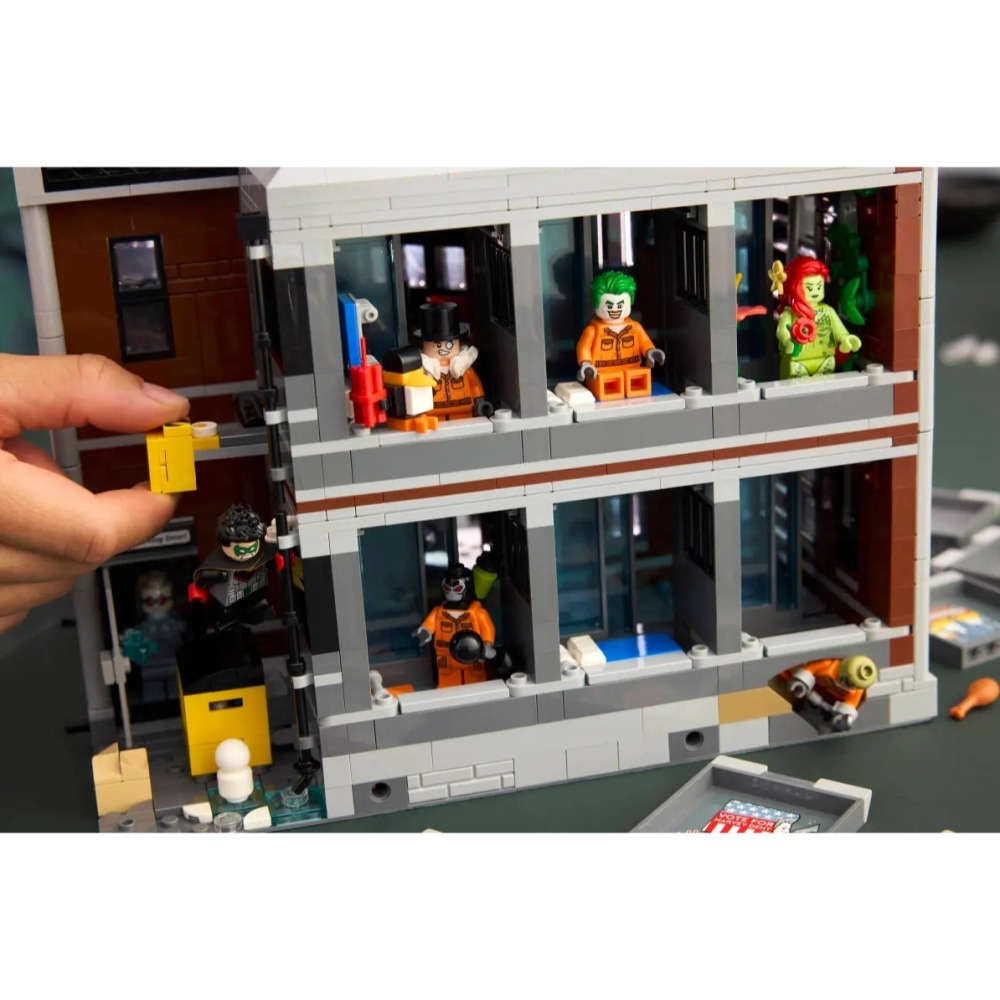 【磚星球】樂高 LEGO 76300 DC系列 阿卡漢精神病院™ Arkham Asylum™-細節圖5