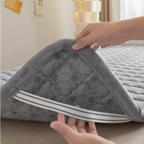 團購！枕頭山 不含枕頭套 單人 加厚 保暖 防滑 床墊 床單 毛毯 學生 宿舍 出租 租屋-細節圖9