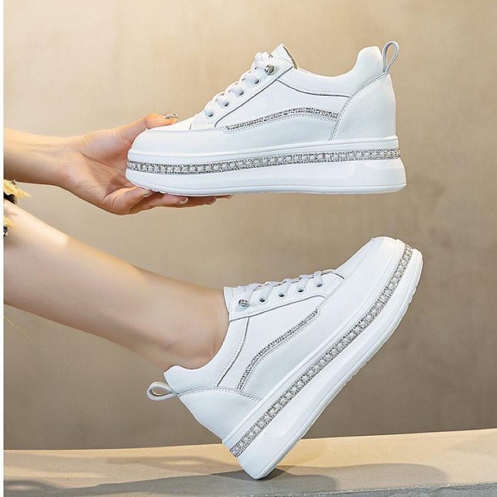 (台灣現貨！當天出貨）新款真皮女鞋 輕量 厚底 內增高 水鑽 真皮休閒鞋女 真皮 包鞋 厚底真皮小白鞋 真皮 懶人鞋-細節圖3