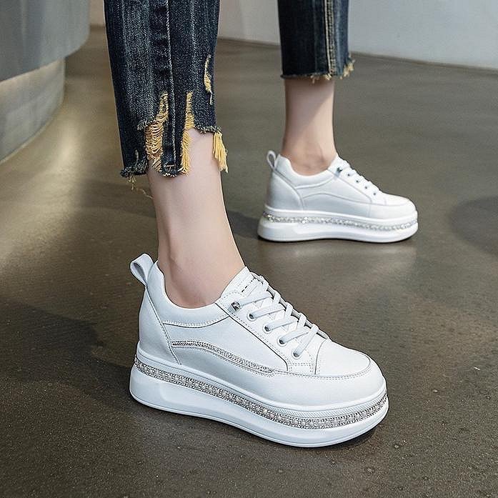 (台灣現貨！當天出貨）新款真皮女鞋 輕量 厚底 內增高 水鑽 真皮休閒鞋女 真皮 包鞋 厚底真皮小白鞋 真皮 懶人鞋-細節圖7