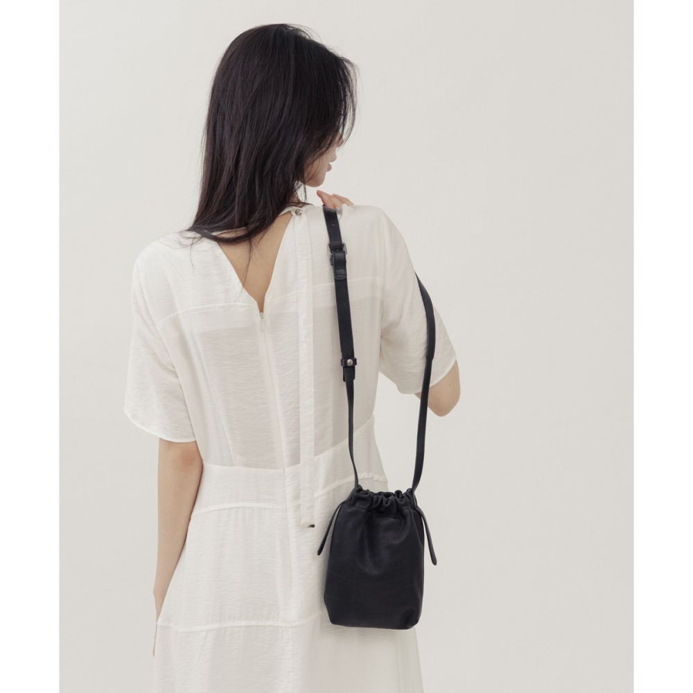 Supportingrole 慵懶俐落正式休閒真皮水桶肩斜背包-細節圖8