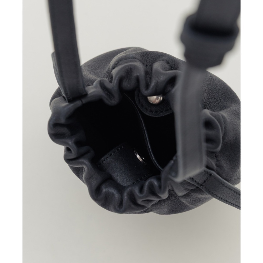 Supportingrole 慵懶俐落正式休閒真皮水桶肩斜背包-細節圖9