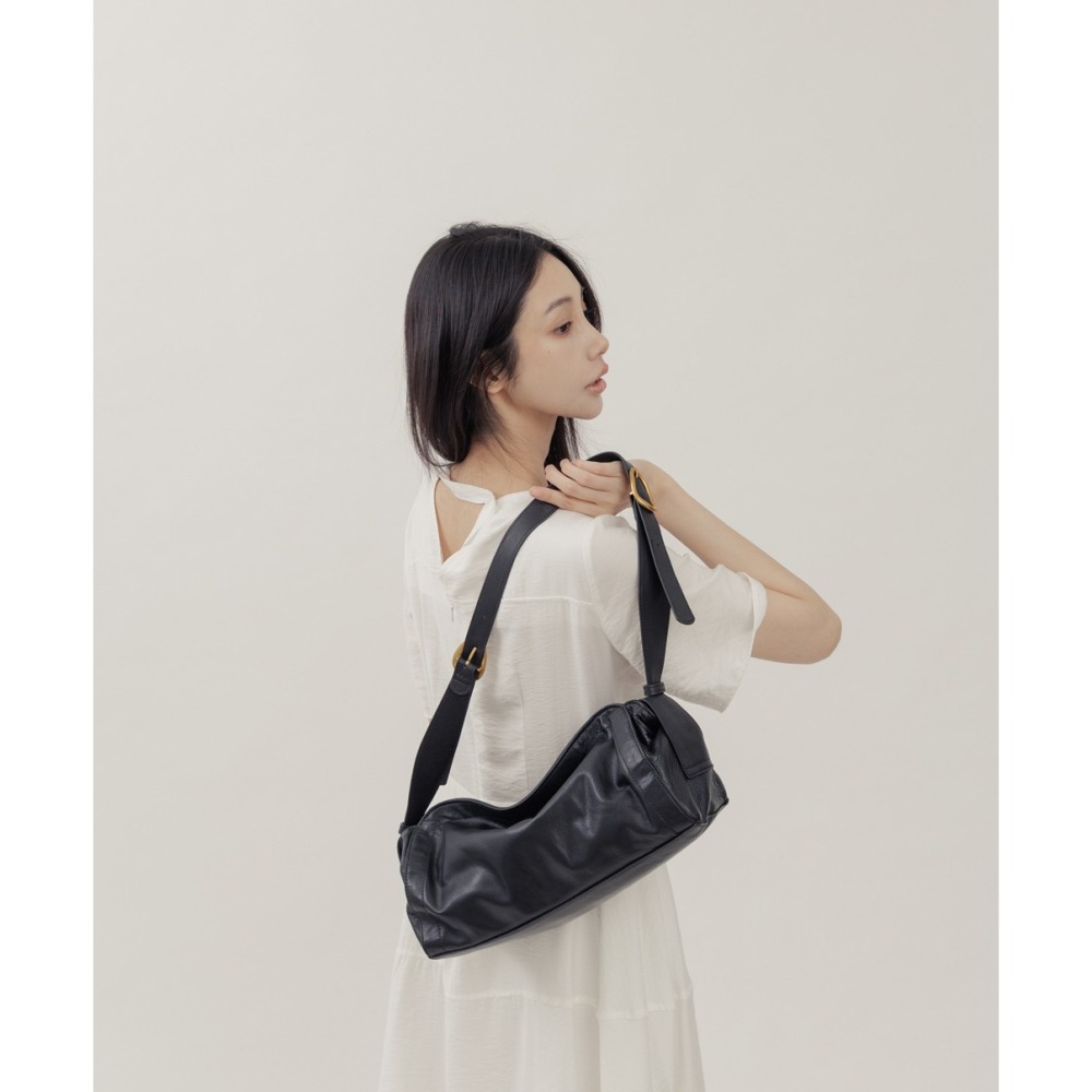 Supportingrole 慵懶格調廓型結構真皮手提肩斜背包 黑-細節圖4