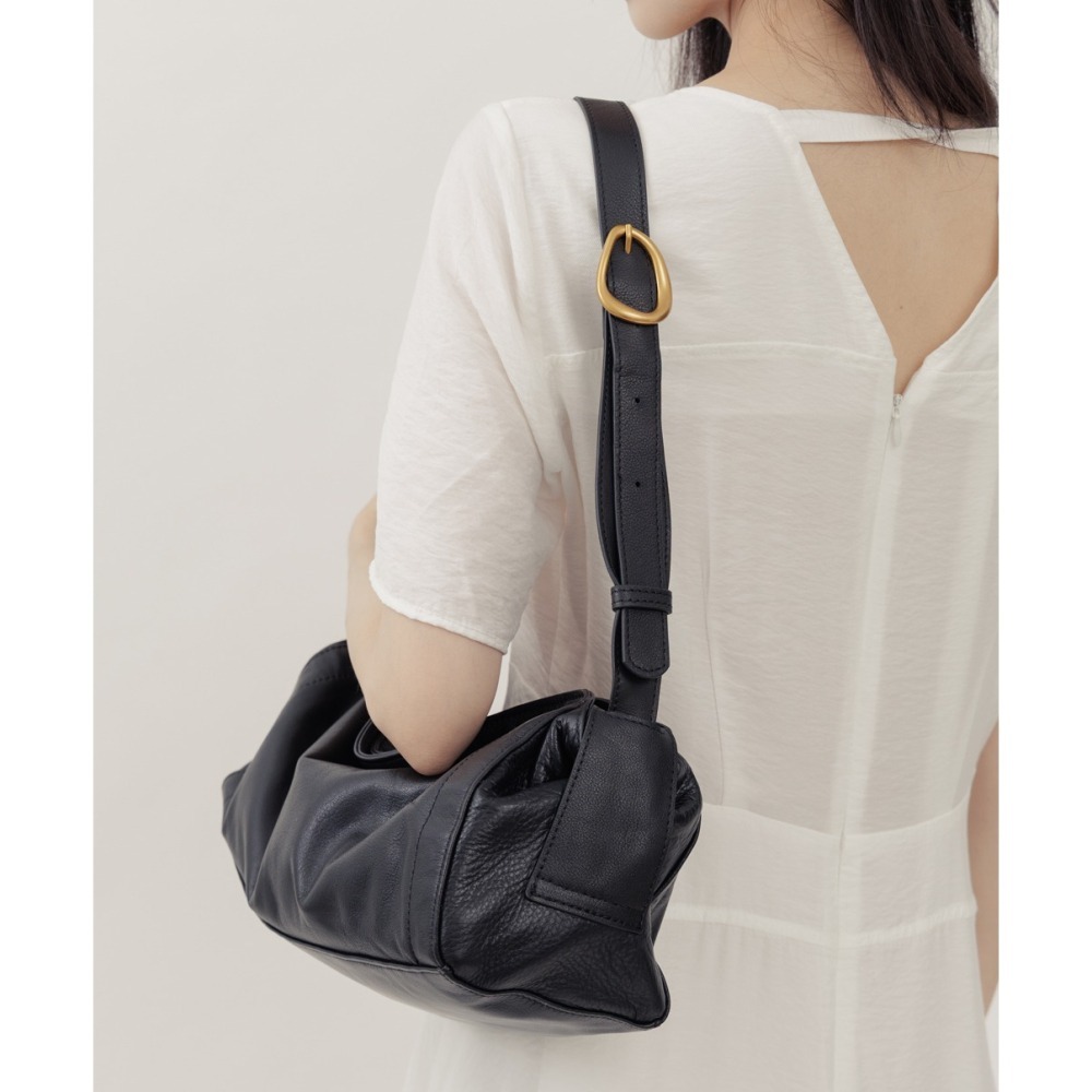 Supportingrole 慵懶格調廓型結構真皮手提肩斜背包 黑-細節圖8